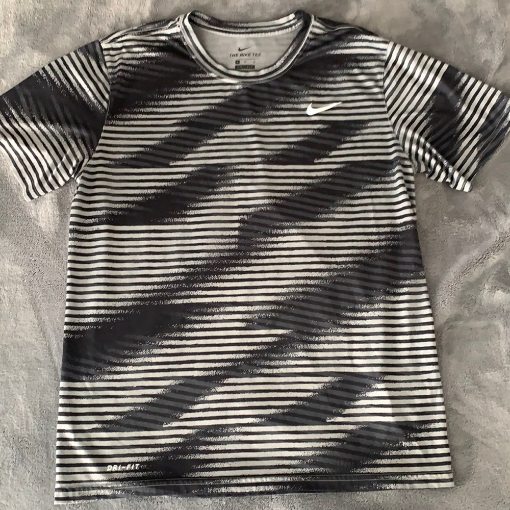 Nike men’s Dri-Fit t-shirt size Medium